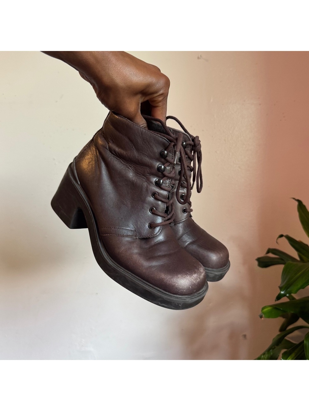 Nine West distressed Brown Leather Chunky Platform Lace Up Ankle Boots Size US 6